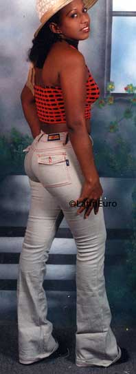 Date this sultry Honduras girl Yessica from Yoro N2870