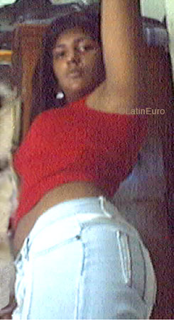 Date this fun United States girl Santimer from Danbury N3027