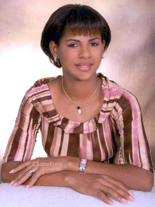 Date this sensual Any Country girl Yesenia from  N3350