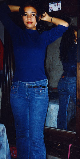 Date this passionate Honduras girl Leonela from Yoro N3463