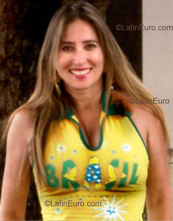Date this fun Brazil girl Leila from Franca B1381