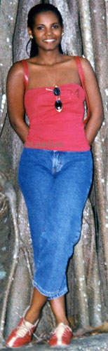 Date this stunning Brazil girl Aldir from RIO DE JANEIRO B7695