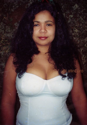 Date this pretty Brazil girl Luameia from RIO DE JANEIRO B8481