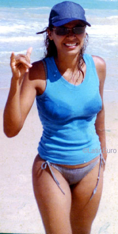 Date this charming Brazil girl Elaine from CAMPINA B8483