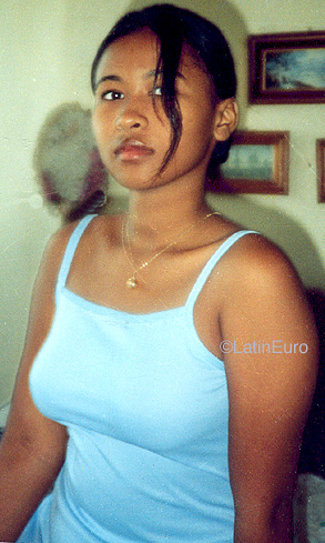 Date this tall Any Country girl Liane from  N3882