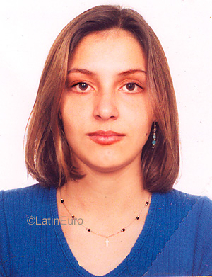 Date this attractive Brazil girl Catia from AMPARO B9896