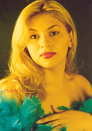 Date this voluptuous Brazil girl Eriudiuar from ACAILANDIA B9905