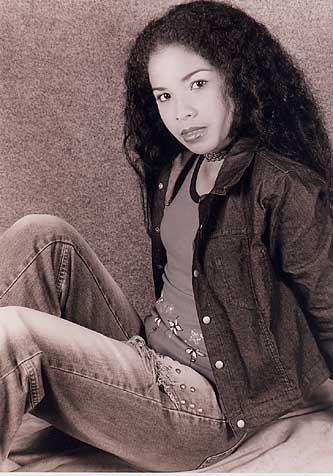 Date this hot Brazil girl Luisa from ARAXA B9867