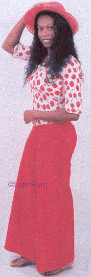 Date this lovely Brazil girl Maria from MACEIO B9901