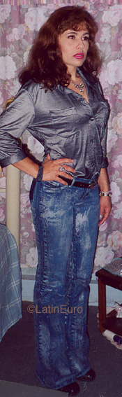 Date this sensual Brazil girl Rosana from  B9961