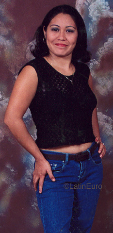 Date this delightful Honduras girl Silvia from San Pedro Sula N3826