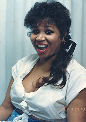 Date this sultry Brazil girl Valdinete from ALTOS B9878