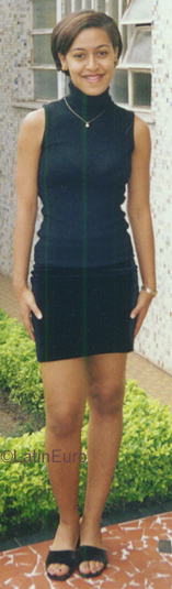 Date this delightful Brazil girl Lucineide from RIO DE JANEIRO B9777