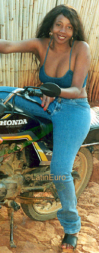 Date this charming Brazil girl Silvnia from ASTOLFO DUTRA B9811