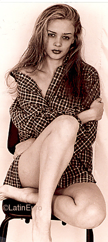 Date this hot Brazil girl Tatiana from  B9773