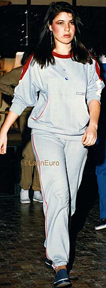 Date this sultry Brazil girl Katia from SOROCABA B9693