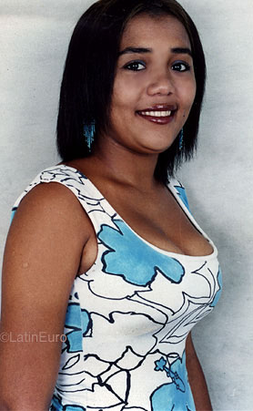 Date this nice looking Brazil girl Lucilena from JABOATAO B9679