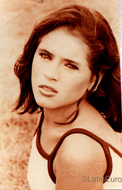 Date this sultry Brazil girl Argemira from SAPUCAI B9547