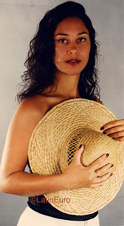 Date this delightful Brazil girl Eliza from JUATUBA B9571