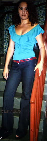 Date this cute Brazil girl Iraeide from BRASILIA B9605