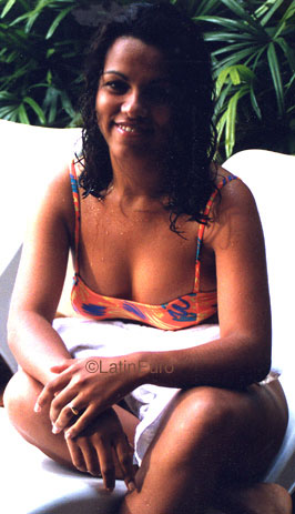 Date this nice looking Brazil girl Maria from SAO JOSE DO RIO PRETO B9510