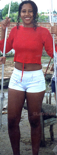 Date this sultry Brazil girl Alessandra from FORTALEZA B9427