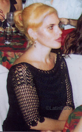 Date this hot Brazil girl Anna from GOIANIA B9350