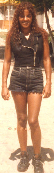 Date this hot Brazil girl Alaide from SALVADOR B9034