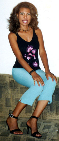 Date this gorgeous Brazil girl Elizangela from GUARAPARI B9059