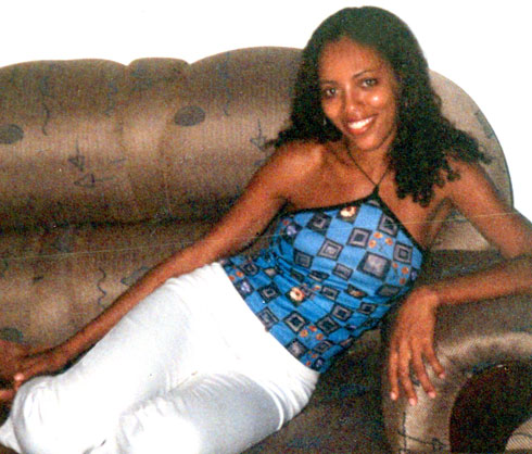 Date this good-looking Brazil girl Tahiana from PONTE NOVA B9099