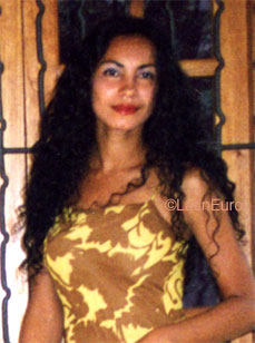 Date this sultry Brazil girl Dacirene from PARA B9002