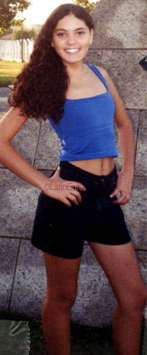 Date this charming Brazil girl Fabeicia from  B8943