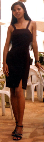 Date this happy Any Country girl Arlette from  N3632