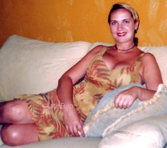 Date this gorgeous Brazil girl Joana from SAO FRANCISCO B8848