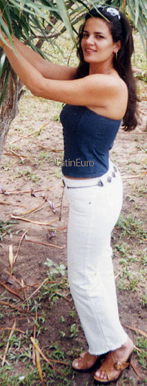 Date this attractive Brazil girl Veronica from VILA VELHA B8796