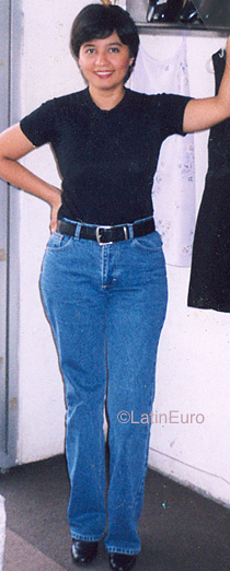 Date this young Honduras girl Claudia from San Pedro Sula N3932
