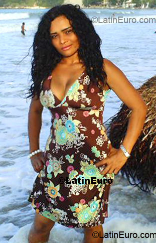 Date this happy Brazil girl Marta from Natal BR133
