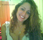 attractive Brazil girl Aline from Sao Jose Dos Pinhais BR371