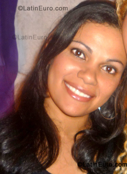 Date this hard body Brazil girl Suzana from Rio De Janeiro BR443
