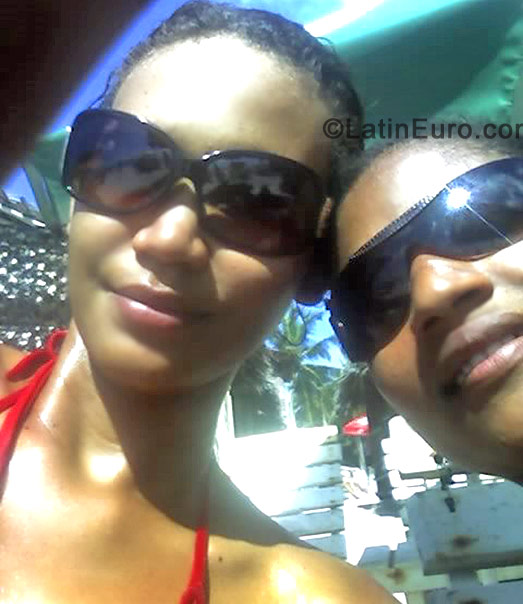 Date this sultry Brazil girl Jullyana Rafaelly from Pernambuco BR545