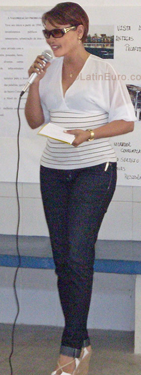 Date this good-looking Brazil girl Naedja from Aracaju BR733