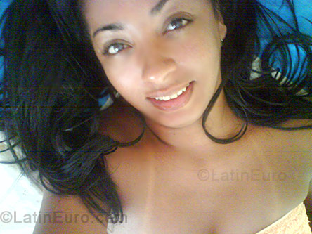 Date this voluptuous Brazil girl Denise from Rio De Janeiro BR740