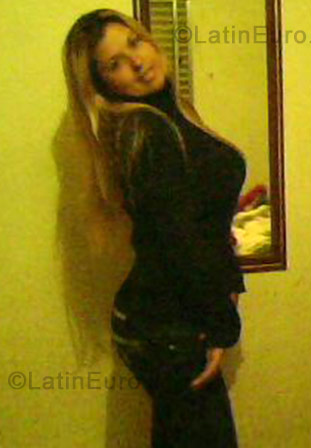 Date this hard body Brazil girl Luciane from Itap Da Serra BR748