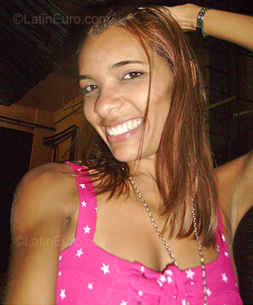 Date this georgeous Brazil girl Annynha from Fortaleza BR861
