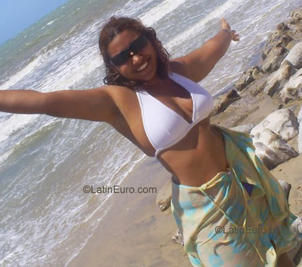 Date this voluptuous Brazil girl Denise Dominique from  BR927