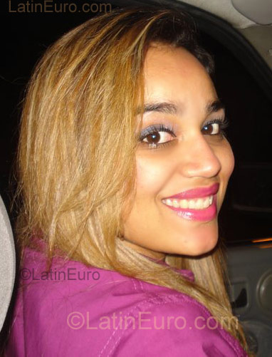 Date this hot Brazil girl Glaucia from Duartina BR1031