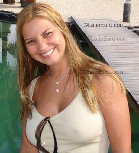 Date this georgeous Brazil girl Patricia from Rio De Janeiro BR1046