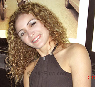 Date this charming Brazil girl Ilzalee from Sao Jose Dos Pinhais BR1127