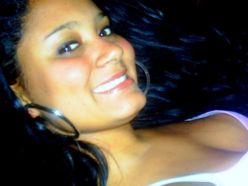 Date this funny Brazil girl Thay from Macae BR1232