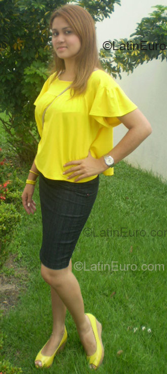 Date this lovely Brazil girl Daiana from Manaus BR1254